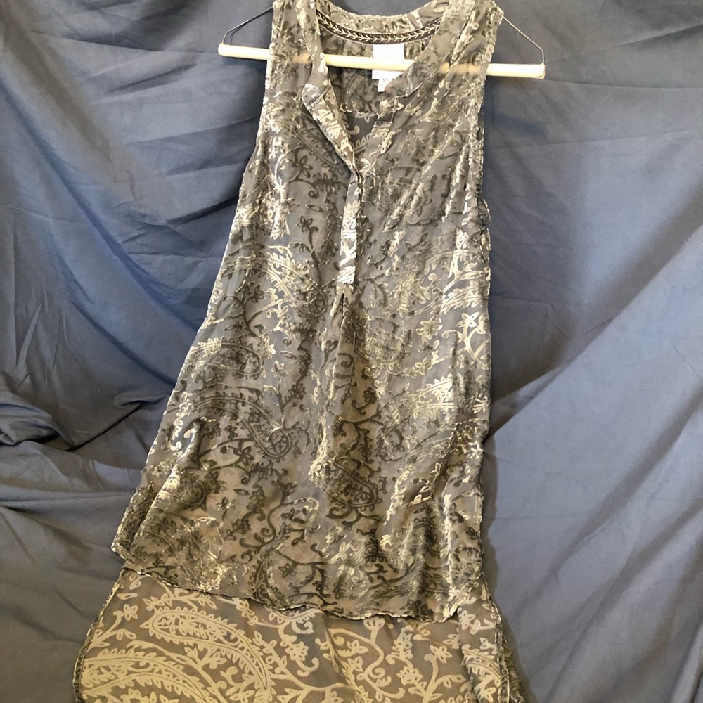 Sheer High-Low Knox Rose Blouse